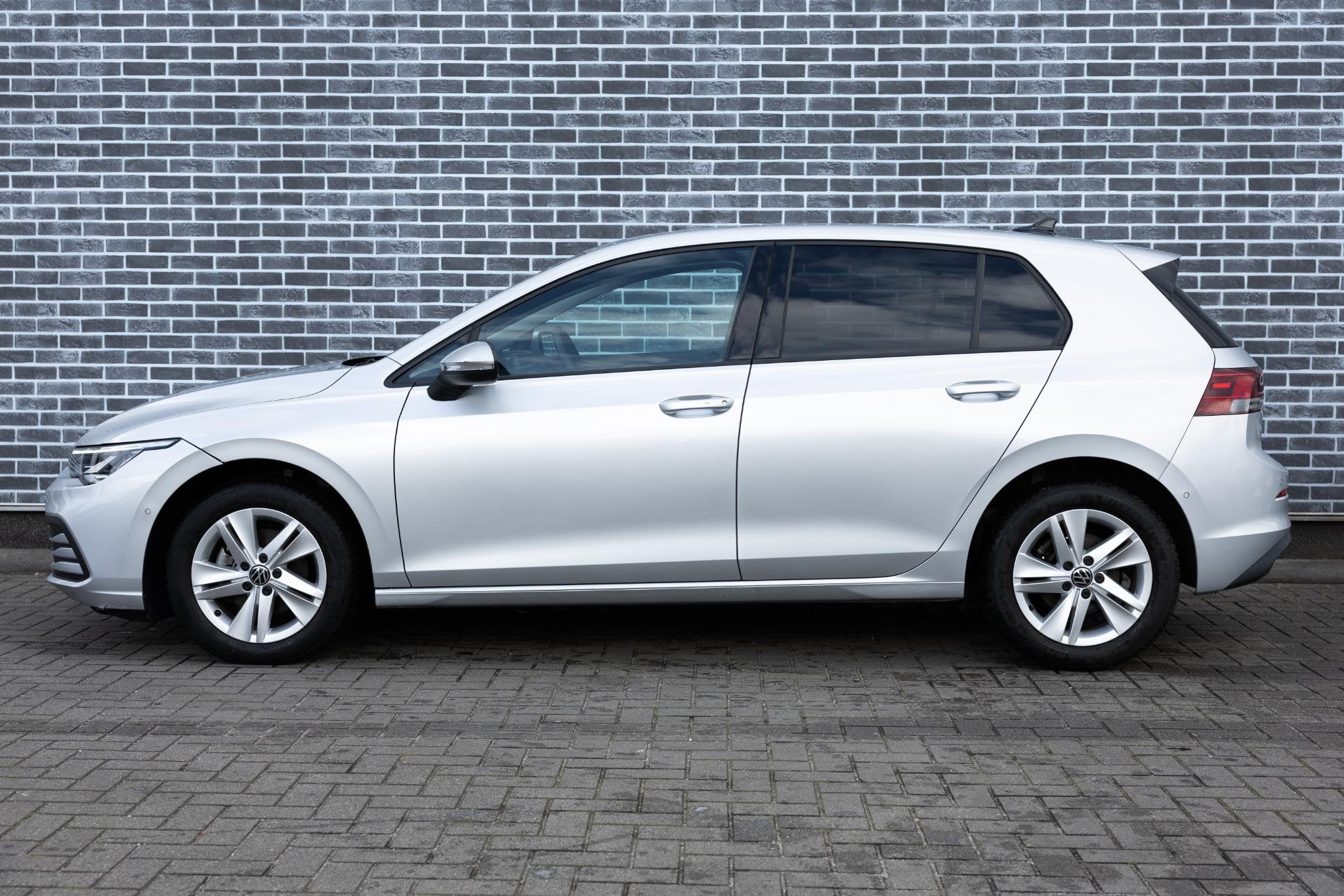 Volkswagen Golf 1.0 eTSI DSG Life Business | Achteruitrijcam, Stof, Gebruikt, 1202 kg, Bedrijf