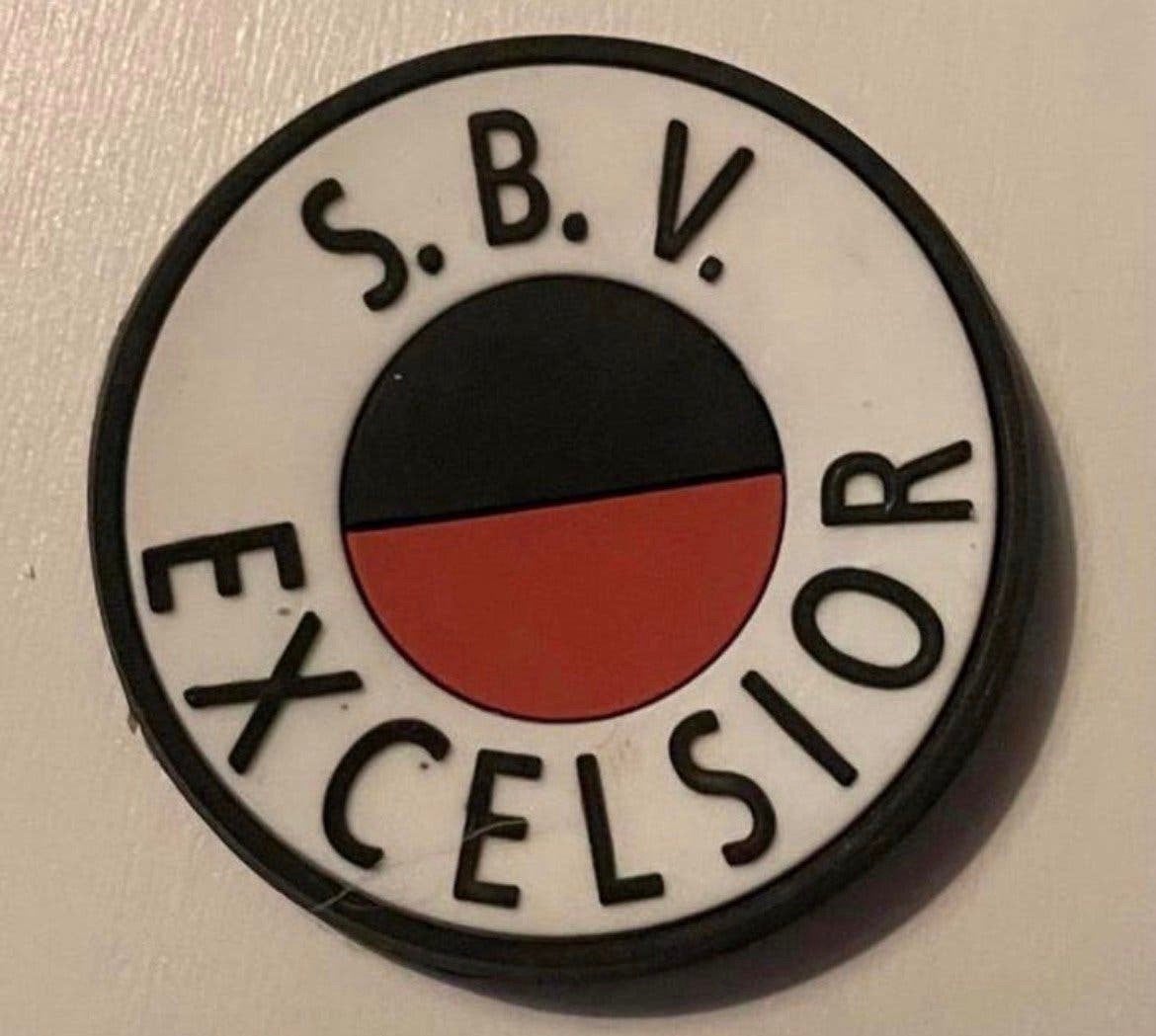S.B.V. Excelsior magneet voor de fan! van gummi 3D rond, Ophalen of Verzenden, Zo goed als nieuw, Overige binnenlandse clubs, Poster, Plaatje of Sticker