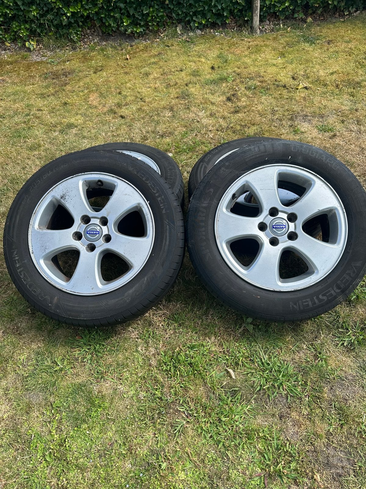 Zomerbanden met velg Volvo V70 (2012), Ophalen, Gebruikt, 16 inch, Banden en Velgen