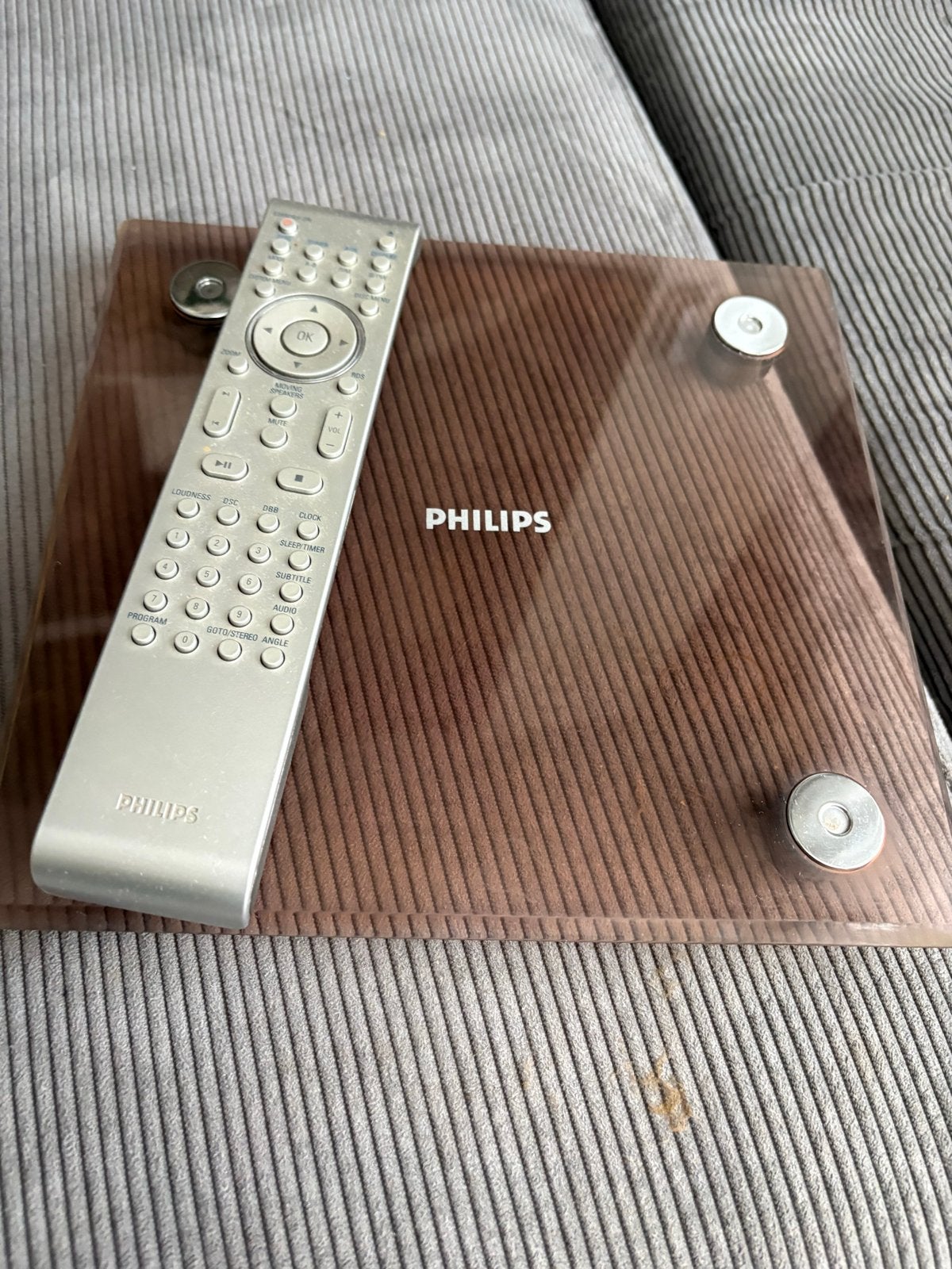 Foto 6 van Philips Stereo Installatie met Radio, CD-speler en Boxen