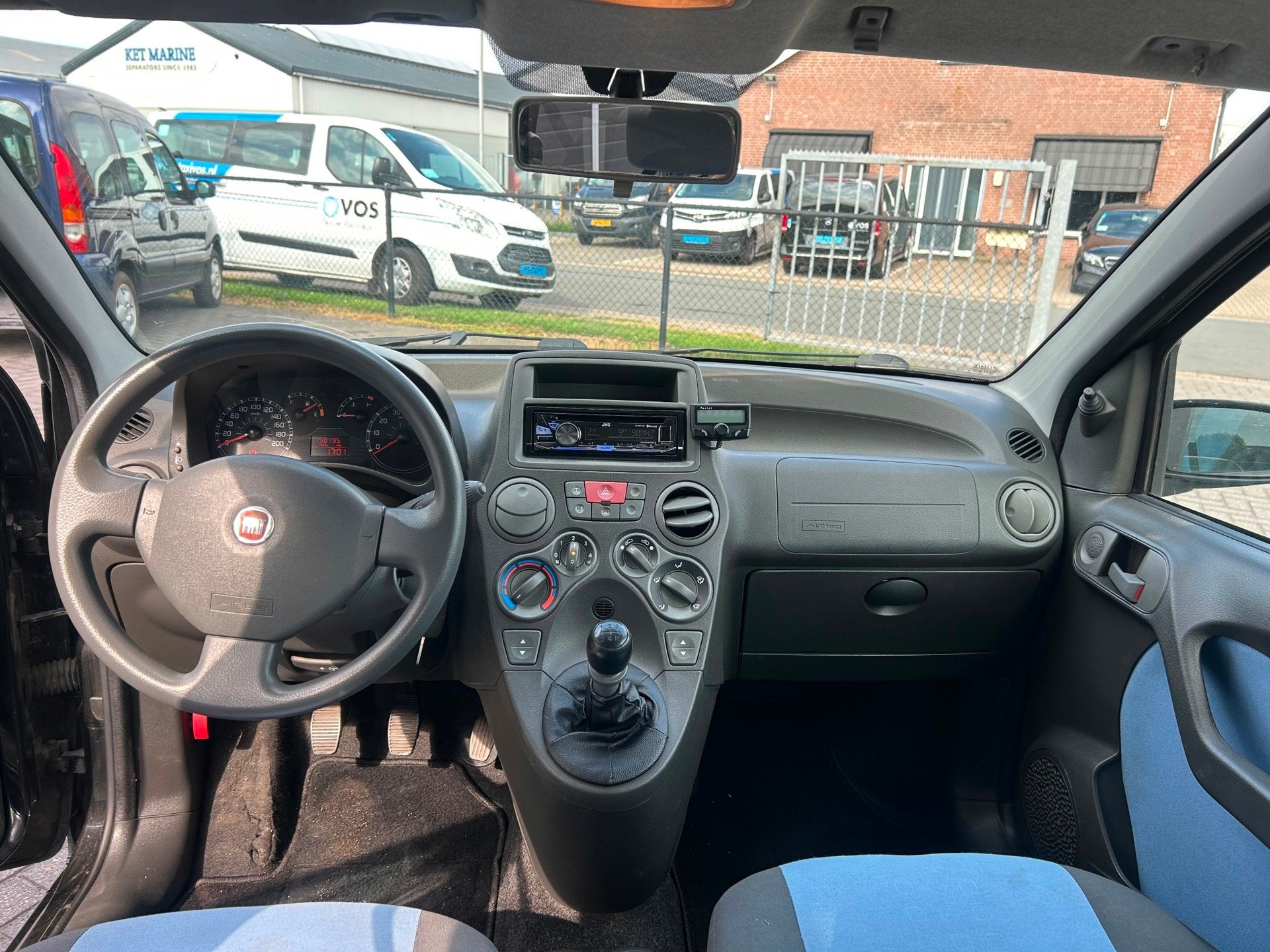 Fiat Panda 1.2 Young | AIRCO | APK 08-2027 |, Auto's, Fiat, Voorwielaandrijving, Stof, Gebruikt, Zwart