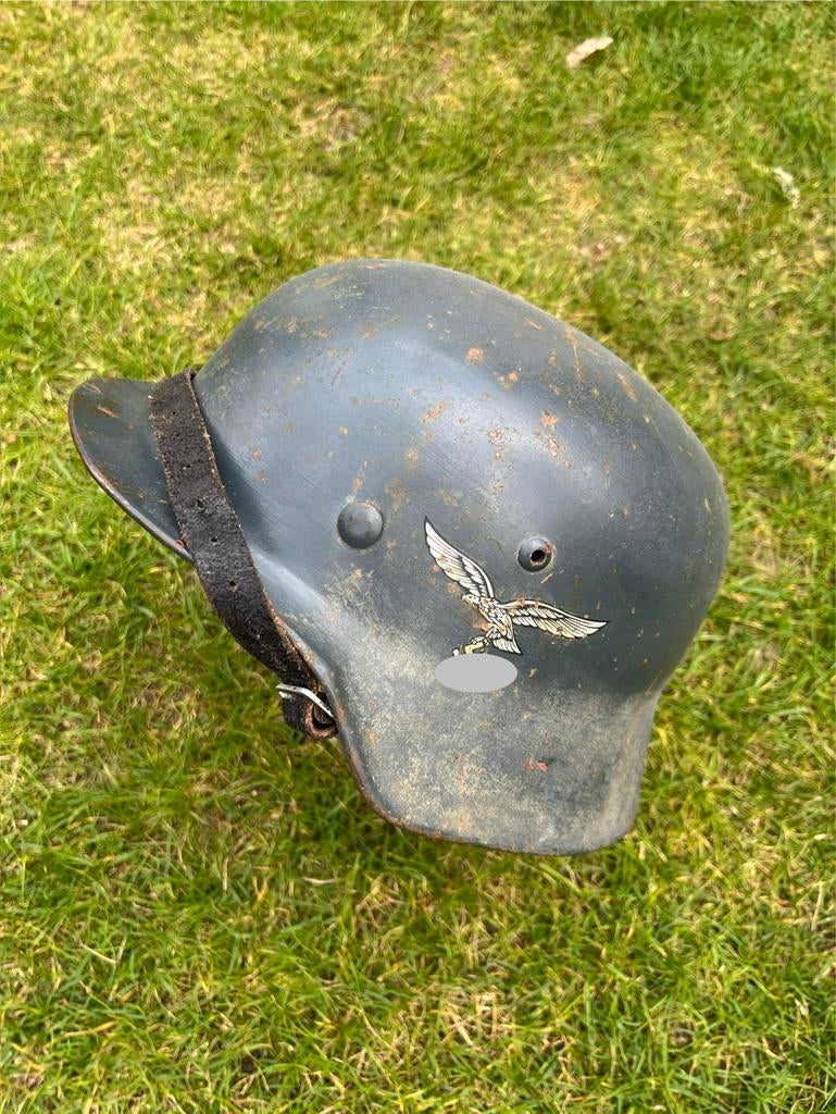 Stahlhelm Luftwaffe M40 Replica - Perfect voor Reenactment, Ophalen of Verzenden, Landmacht, Duitsland, Helm of Baret