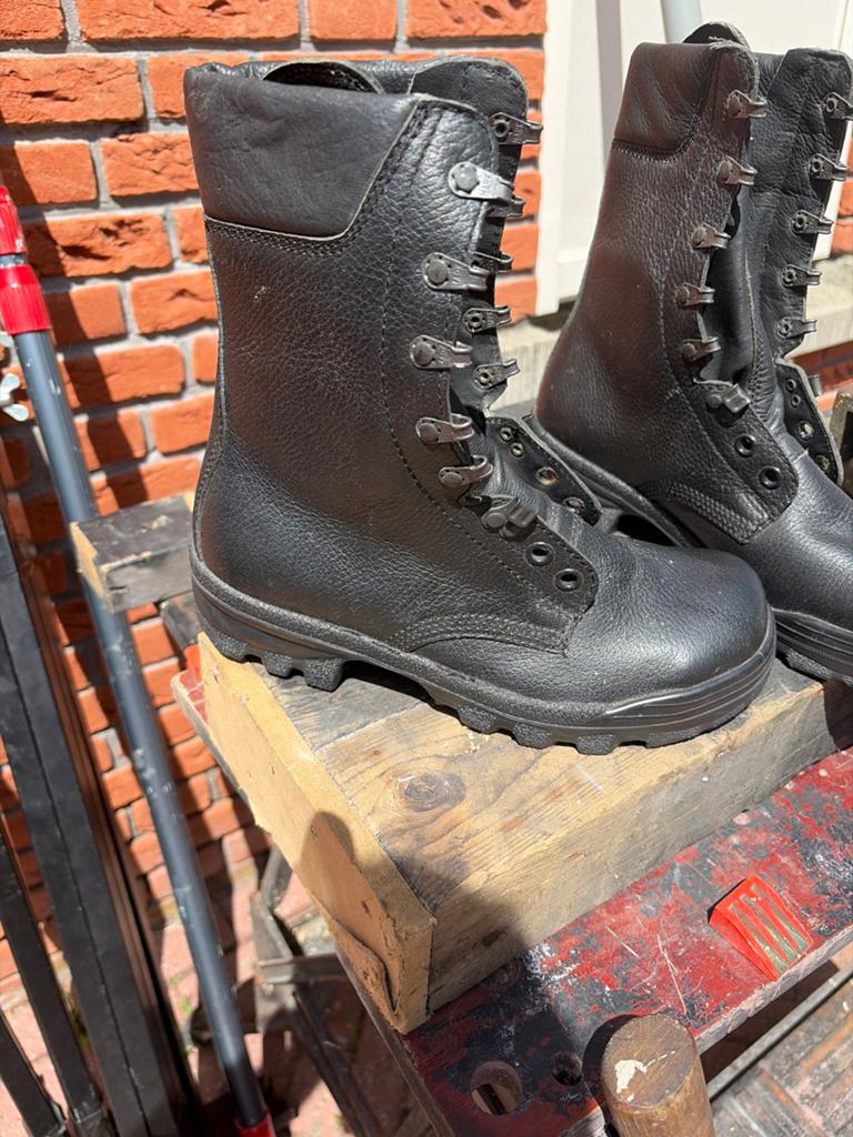 Zwarte leren legerkisten - Maat 39, Ophalen of Verzenden, Gedragen, Zwart, Boots