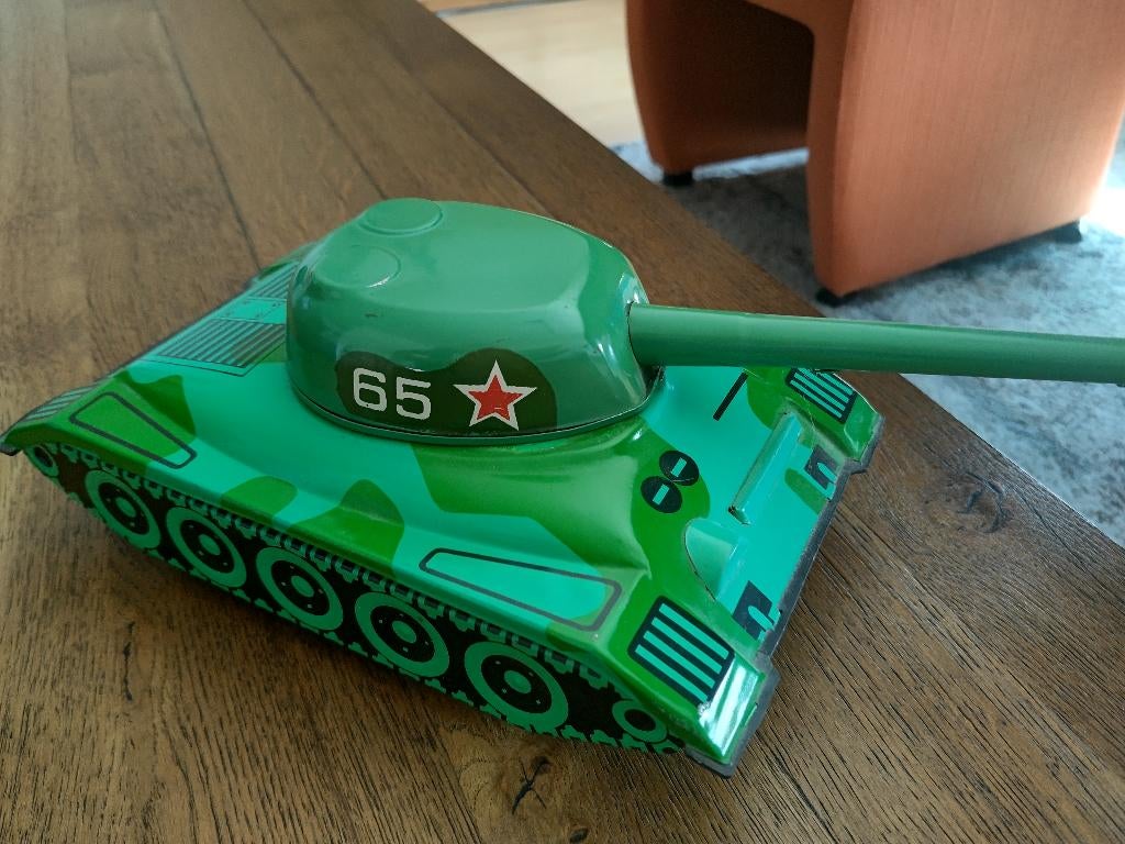 Vintage Russische blikken tank jaren 70/80, Ophalen of Verzenden, Zo goed als nieuw