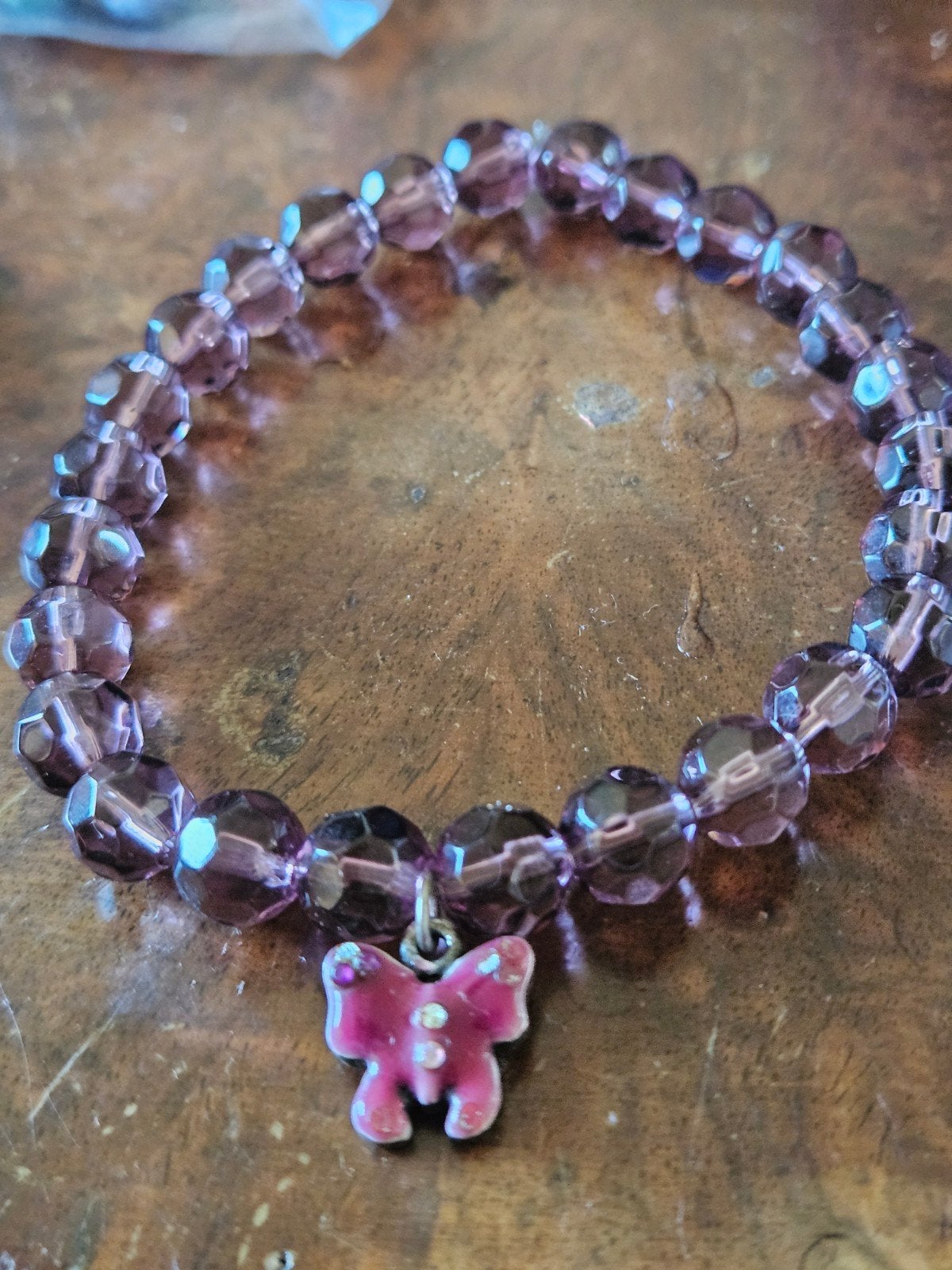 Paarse facetgeslepen glaskralen armband met emaille vlinder, Sieraden, Tassen en Uiterlijk, Ophalen of Verzenden, N, N, N