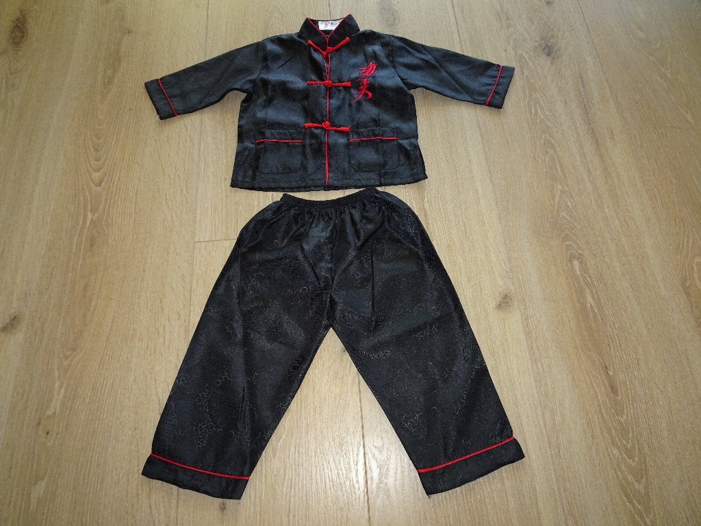 Zwart Chinees kindersetje (mt. 2), Ophalen of Verzenden, Nieuw, Jongen of Meisje, Setje