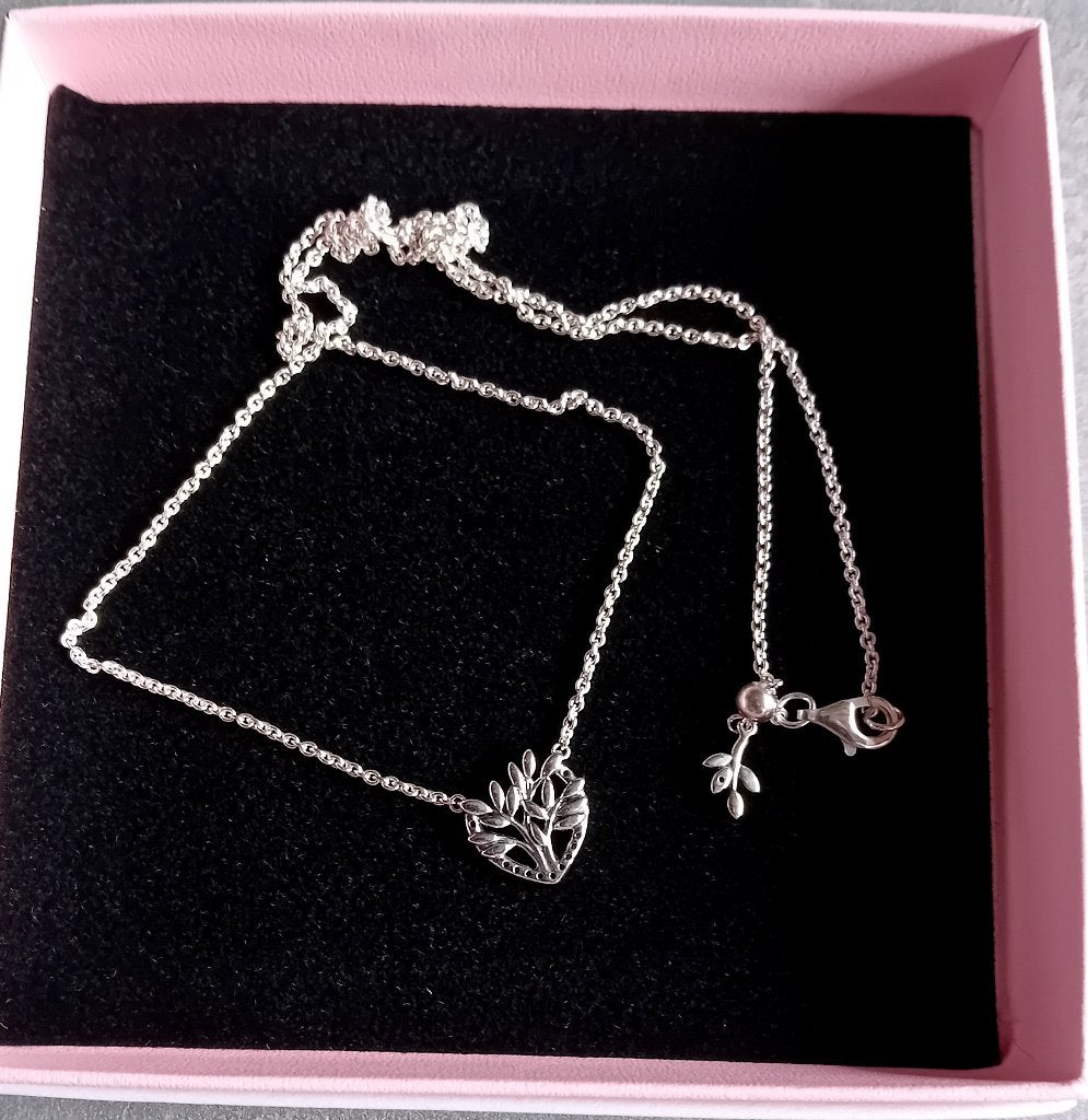 Ketting van Pandora met Familie Levensboom hanger, Pandora, Nieuw, Ophalen of Verzenden, 1 bedel