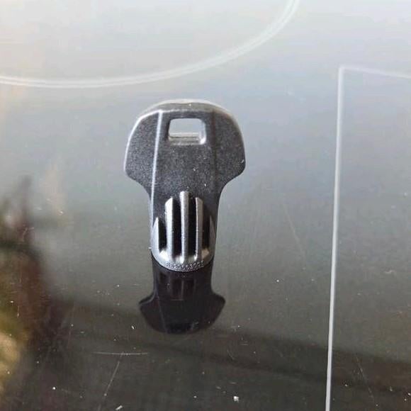 Thule sleutel voor Thule Onto dakkoffer, Ophalen of Verzenden, Gebruikt