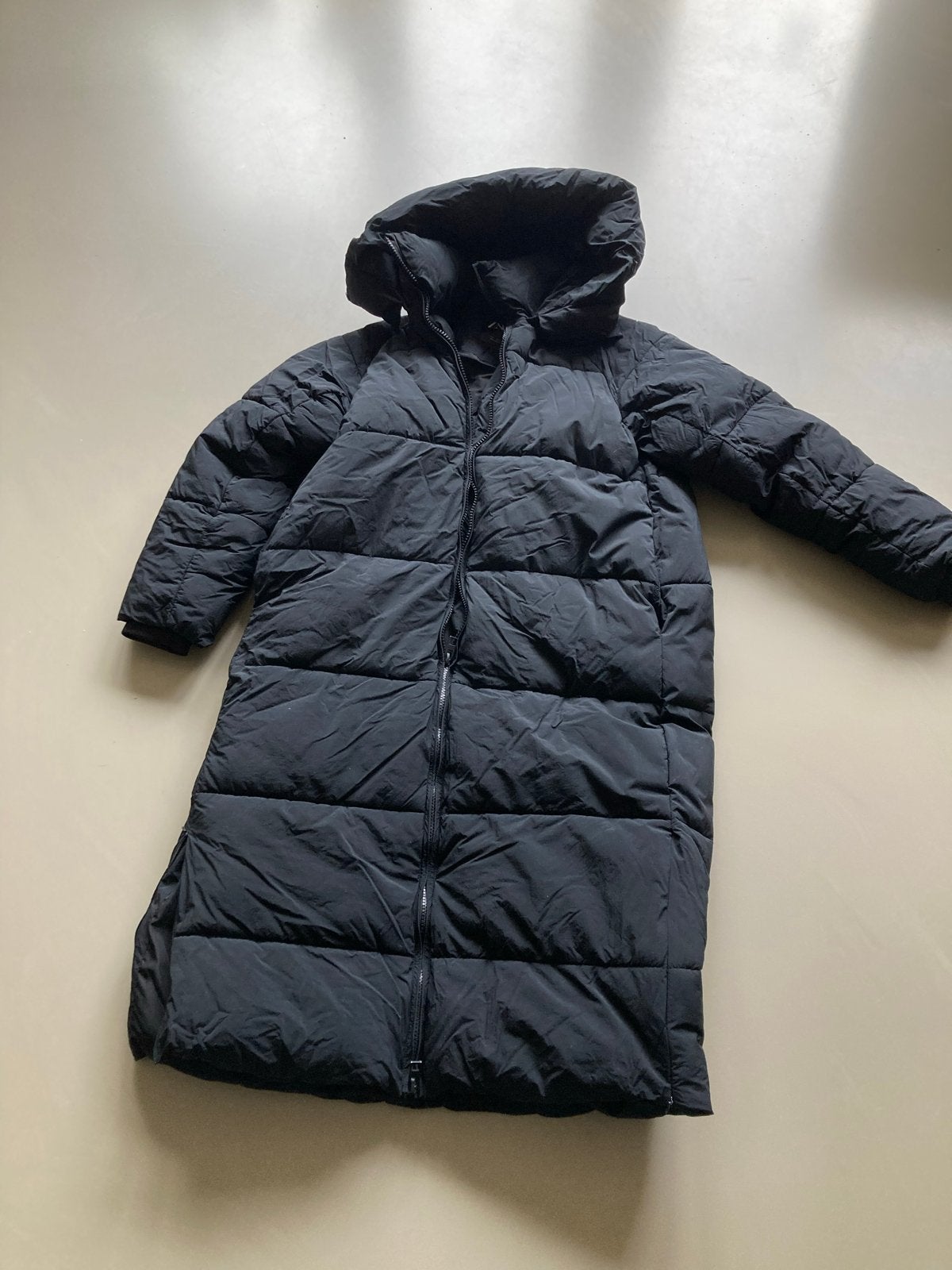 Zara Extra Lange Puffer Jas Zwart Maat M, Ophalen of Verzenden, Zo goed als nieuw, Maat 38/40 (M), Zwart
