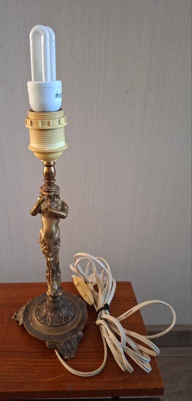 Jaren 60 70 klassieke messing lampenvoet, Ophalen