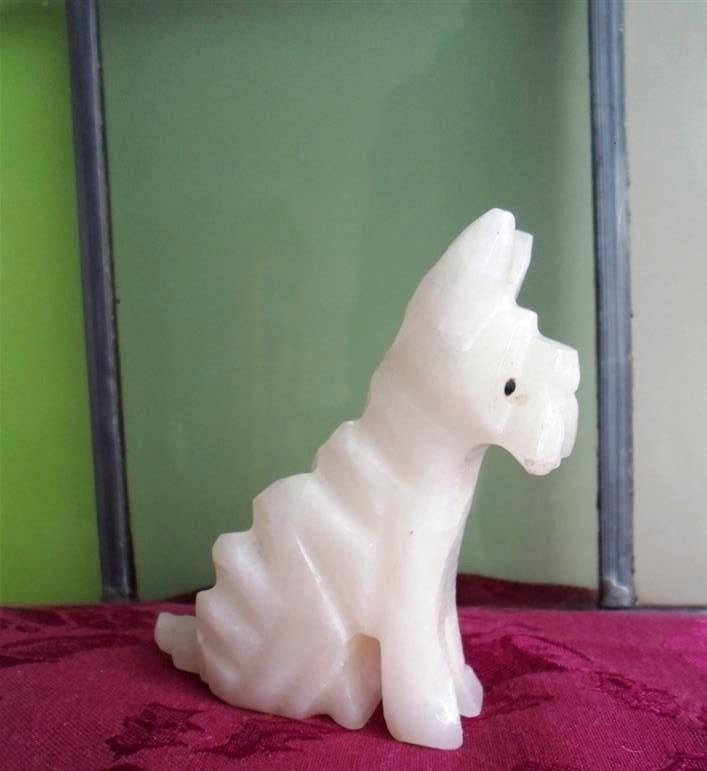 Beeld hondje van onyx., Ophalen of Verzenden, Zo goed als nieuw, Dier