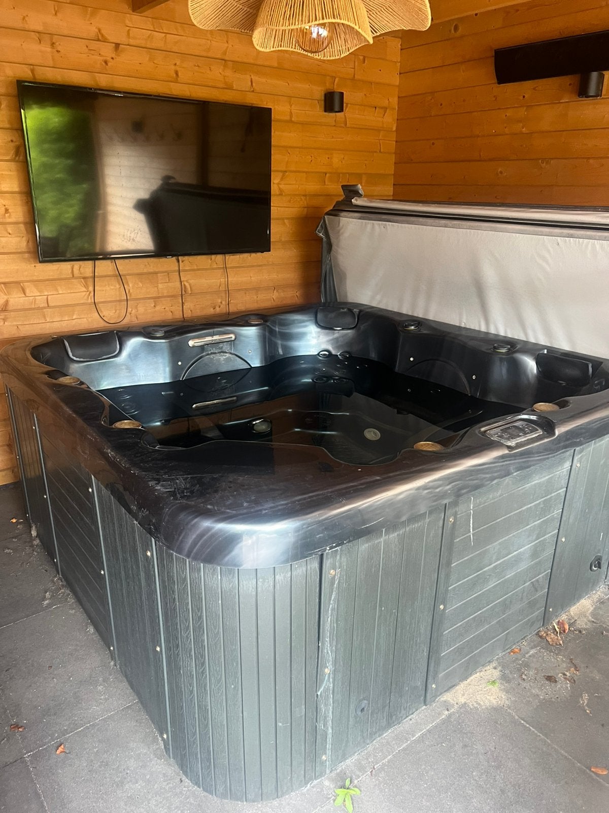 Gratis af te halen: JACUZZI (voor de handige klusser), Ophalen, Gebruikt, Filter, Vast