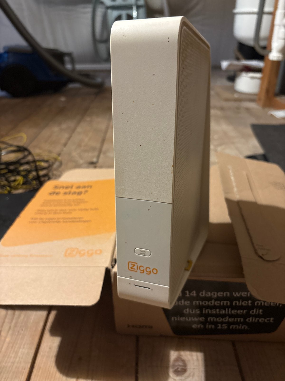 Ziggo wifi Modem Router zonder kabels, Computers en Software, Ophalen of Verzenden, Gebruikt, Router met modem
