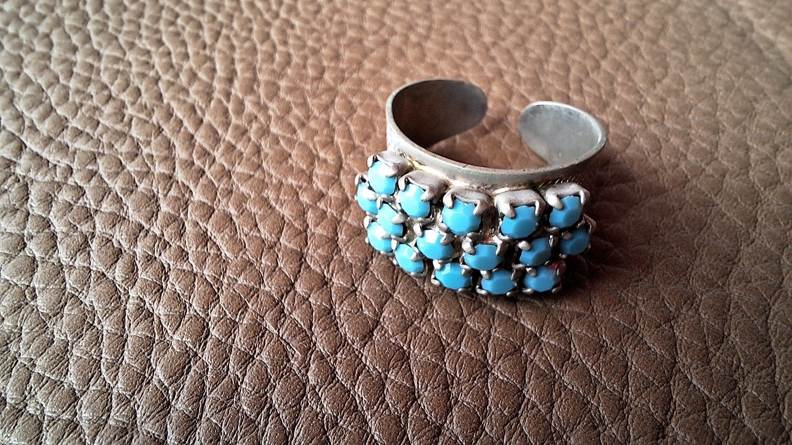 Verstelbare ring met turquoise edelstenen, Overige materialen, Gebruikt, Ophalen of Verzenden, 17 tot 18