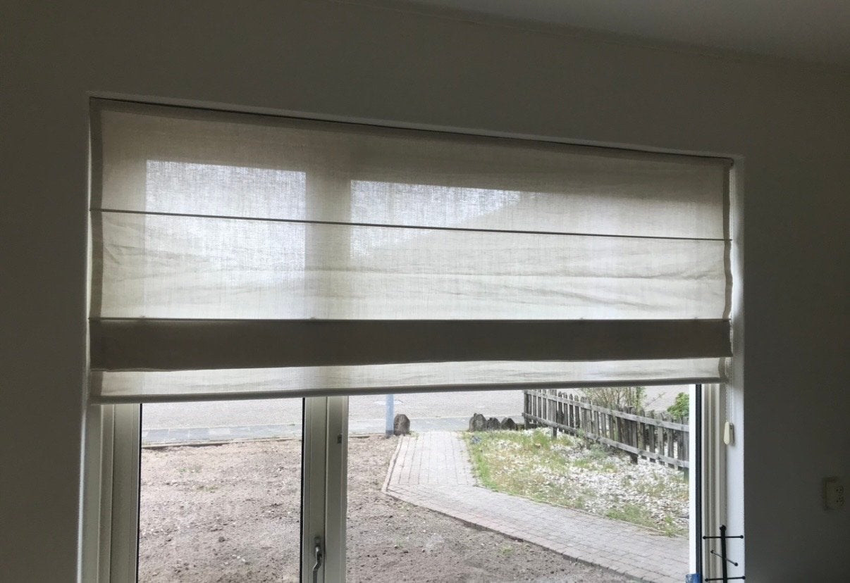 Beige zandkleurig vouwgordijn 218 cm breed, Ophalen, Inclusief montageonderdelen, Gebruikt, Beige