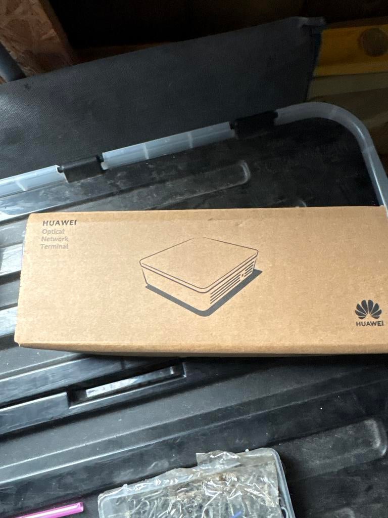 Huawei OptiXstar HG8010Hv6-10 GPON Terminal, Ophalen, Nieuw, Router
