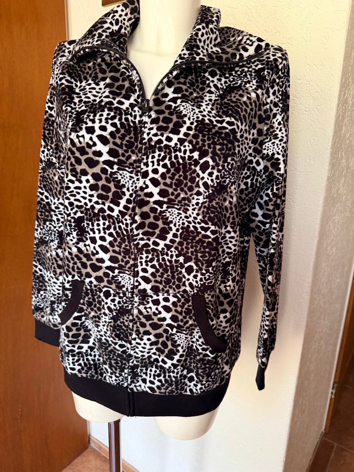Zacht velours vest met luipaardprint - Maat L, Ophalen of Verzenden, Gedragen, Maat 42/44 (L), Overige kleuren