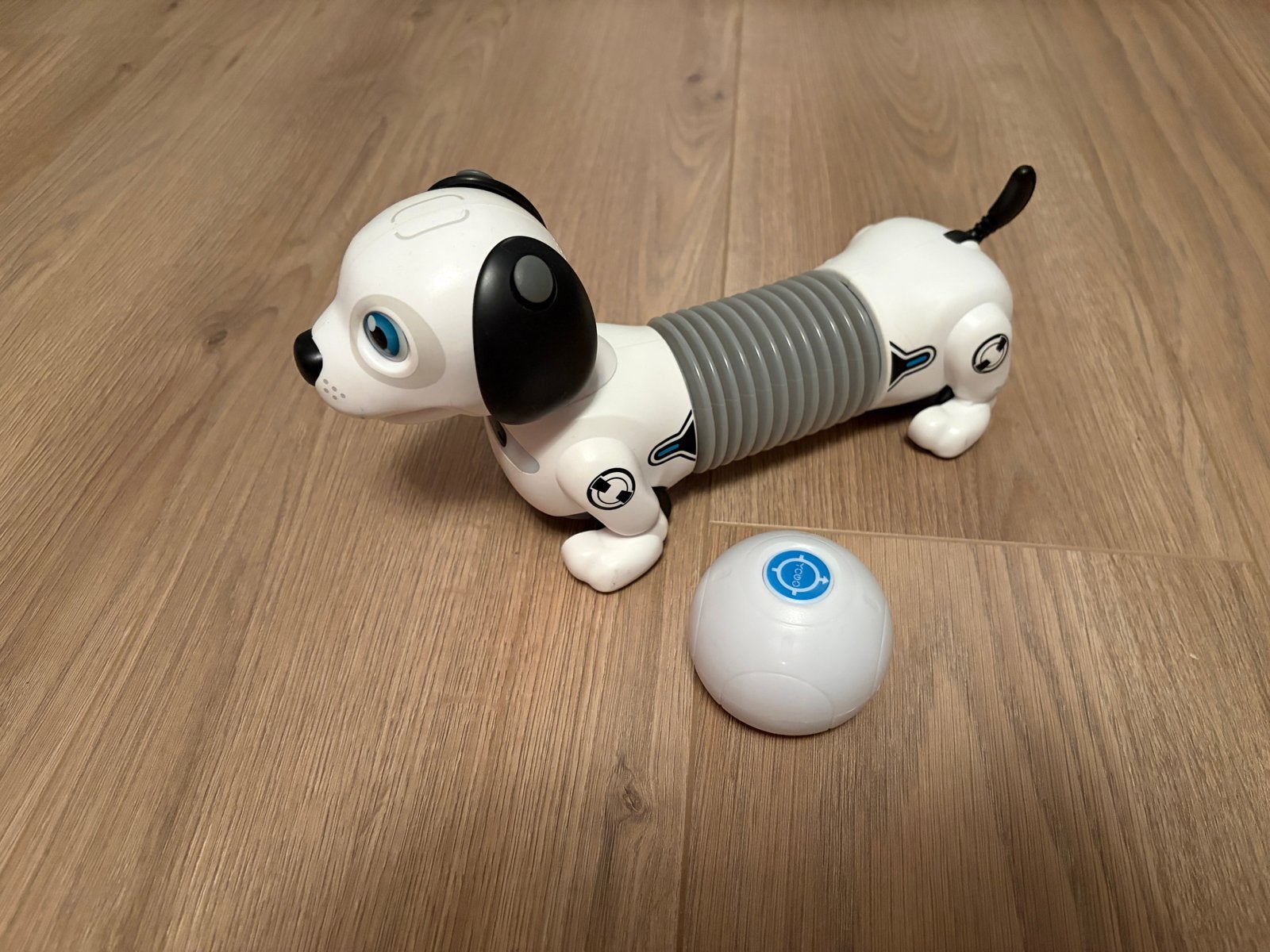 Silverlit Robo Teckel - Interactieve Robot Hond, Ophalen, Zo goed als nieuw, Jongen of Meisje