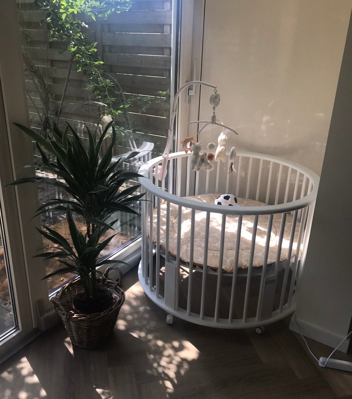 Ronde Bopita box met wieltjes en 2 boxkleden, Kinderen en Baby's, Ophalen, Gebruikt, Rond, In hoogte verstelbaar