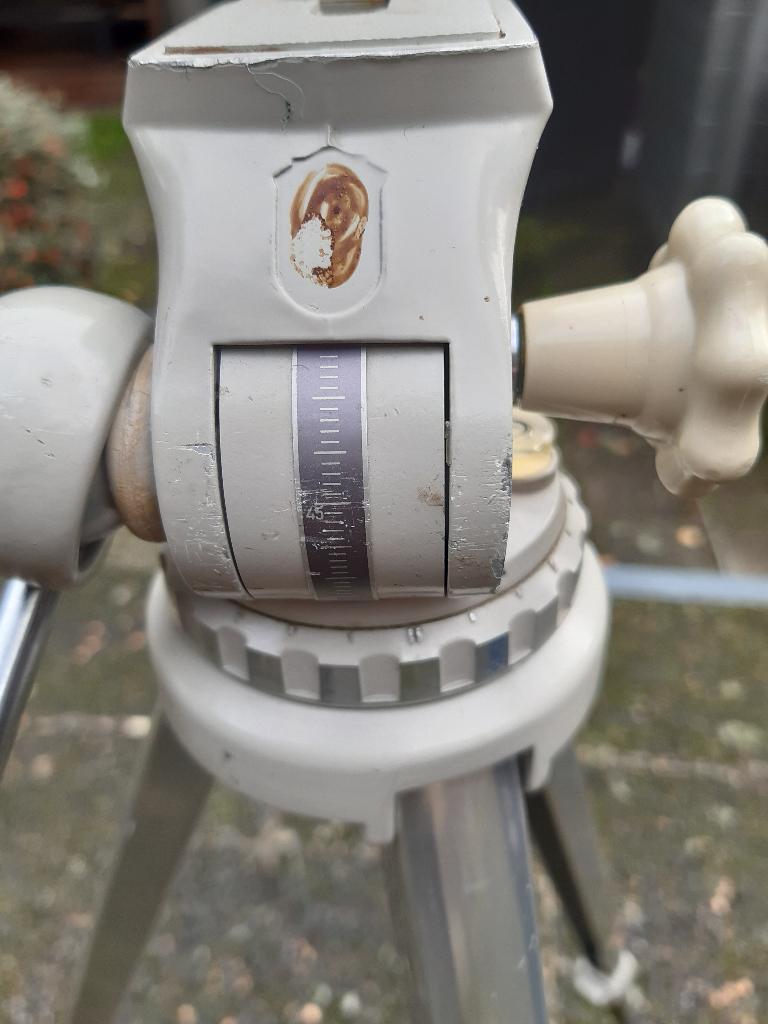 Camera statief, Gebruikt, 150 tot 175 cm, Met balhoofd, Ophalen of Verzenden