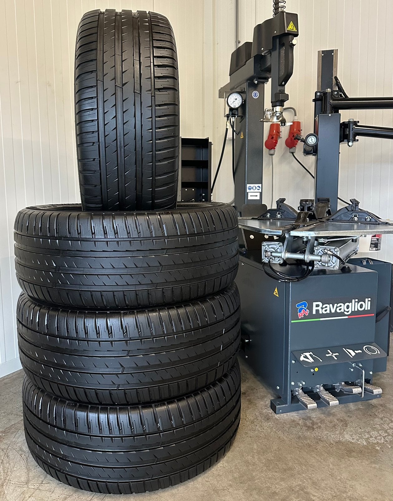 4 Nieuwe Michelin 245 45 20 Zomerbanden Inclusief Montage, Nieuw, Ophalen of Verzenden, Personenwagen, 20 inch