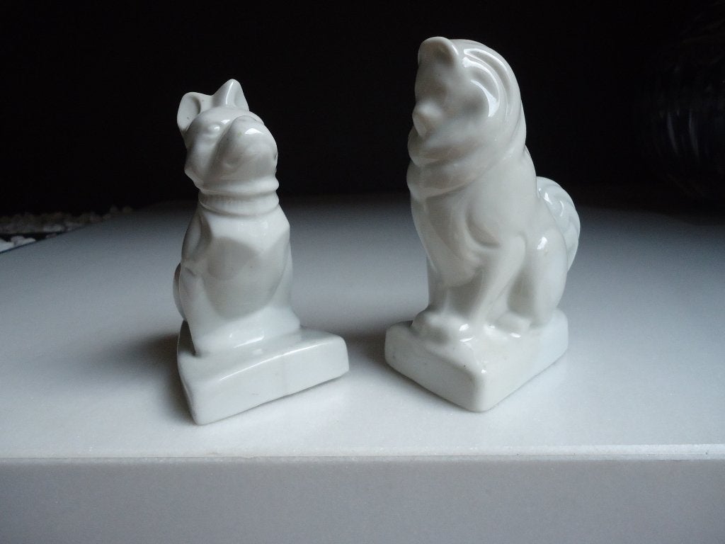 Art Deco Fontinelle 2x hond witte faïence boekensteunen, Antiek en Kunst, Ophalen of Verzenden