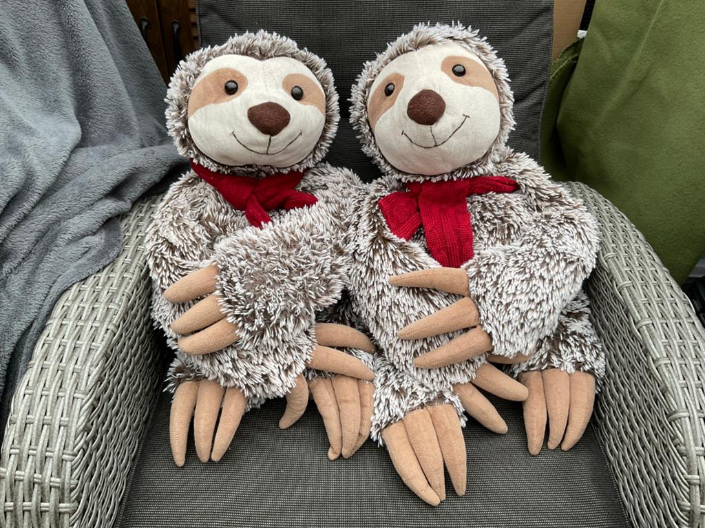 2 zgan, niet kapot, grote luiaard knuffels ca 50/55cm, Kinderen en Baby's, Speelgoed | Knuffels en Pluche, Ophalen, Zo goed als nieuw