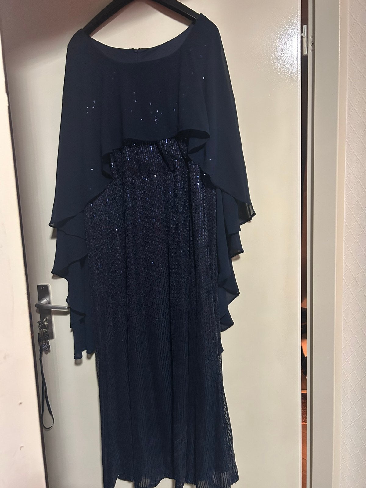 Mooi nieuw galajurk donkerblauw, Kleding | Dames, Ophalen, Nieuw, Blauw, Jurk