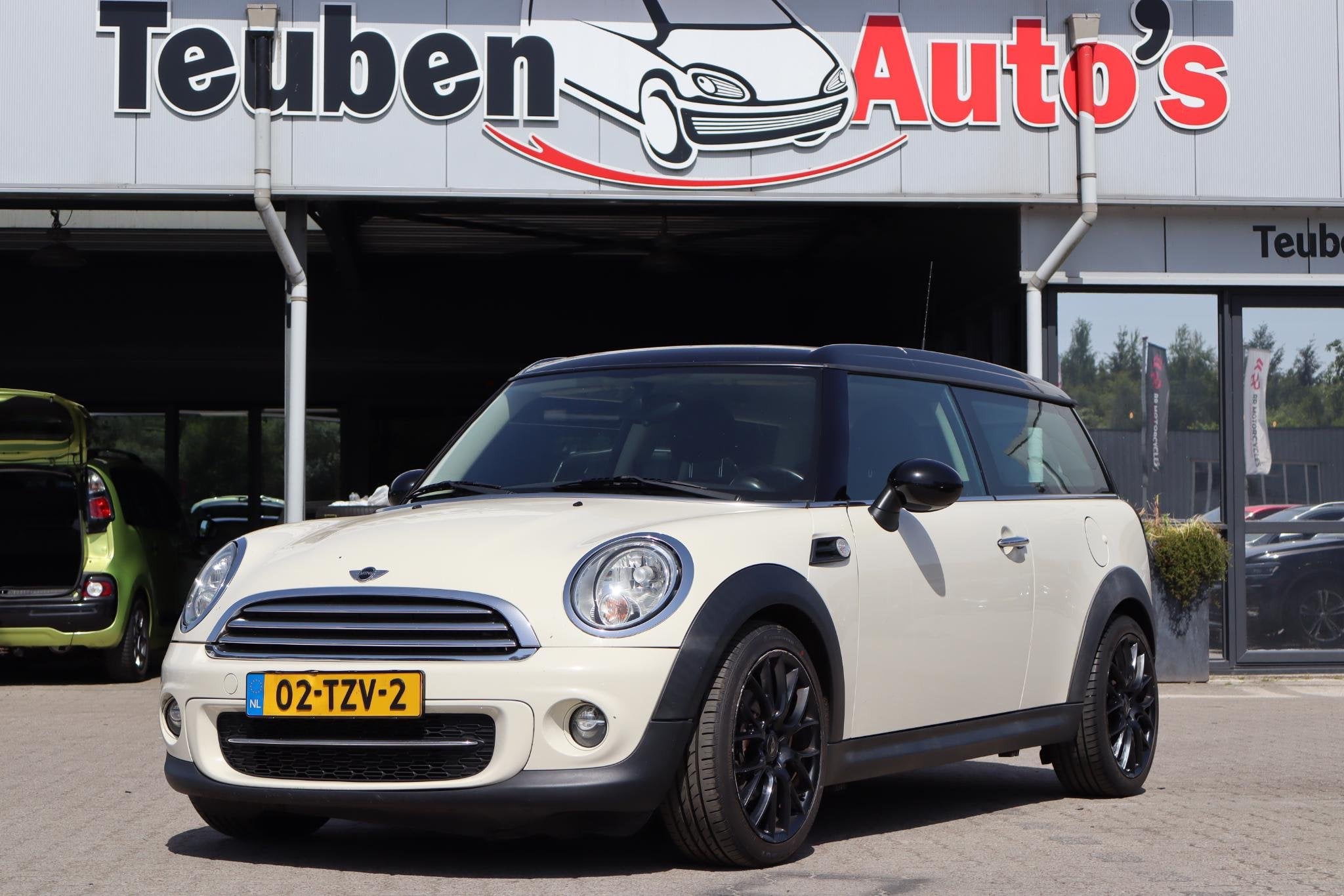 MINI Clubman 1.6 Cooper D Business Line | Cruise control | A, Voorwielaandrijving, Stof, Gebruikt, 4 cilinders