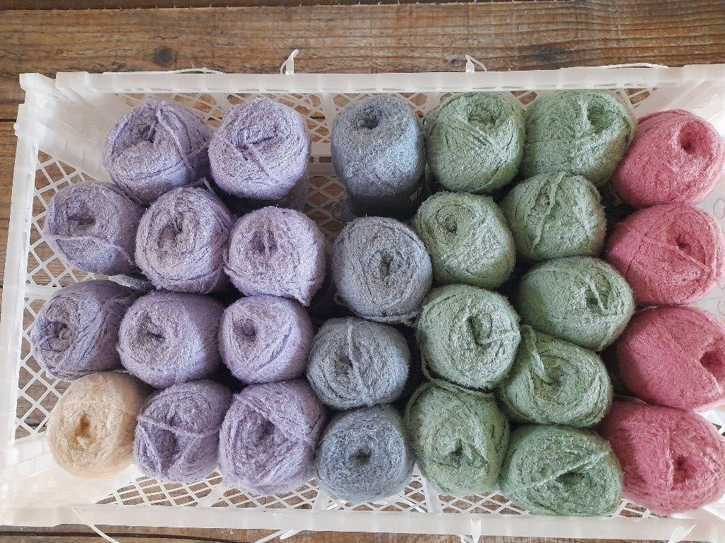 Partij Furry Yarn van Alison Mae, Hobby en Vrije tijd, Ophalen of Verzenden, Nieuw, Breien of Haken, Wol of Garen
