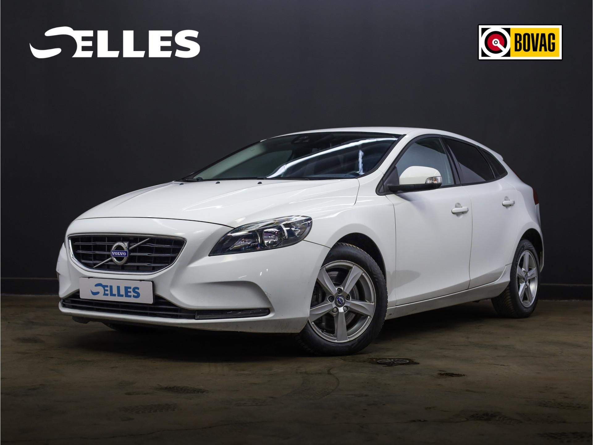 Volvo V40 1.5 T2 Kinetic Automaat |, Auto's, Stof, 4 cilinders, 700 kg, Bedrijf