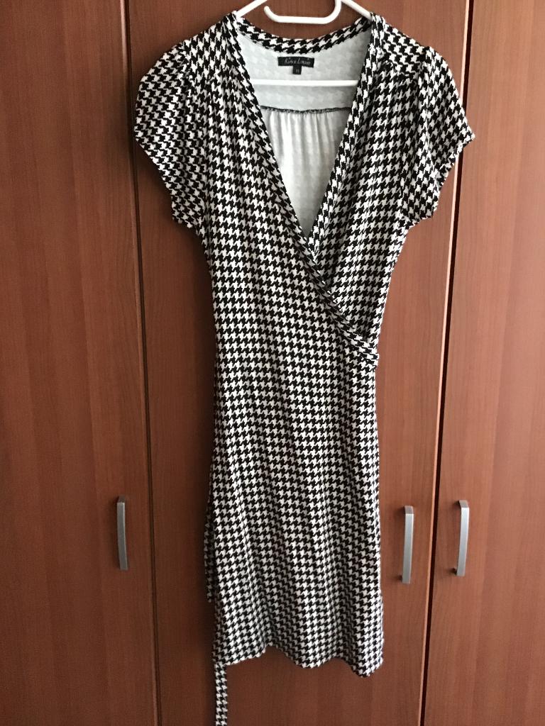 King Louie jurkje / overslagjurkje, Kleding | Dames, Jurken, Maat 38/40 (M), Zwart, Ophalen of Verzenden, Zo goed als nieuw