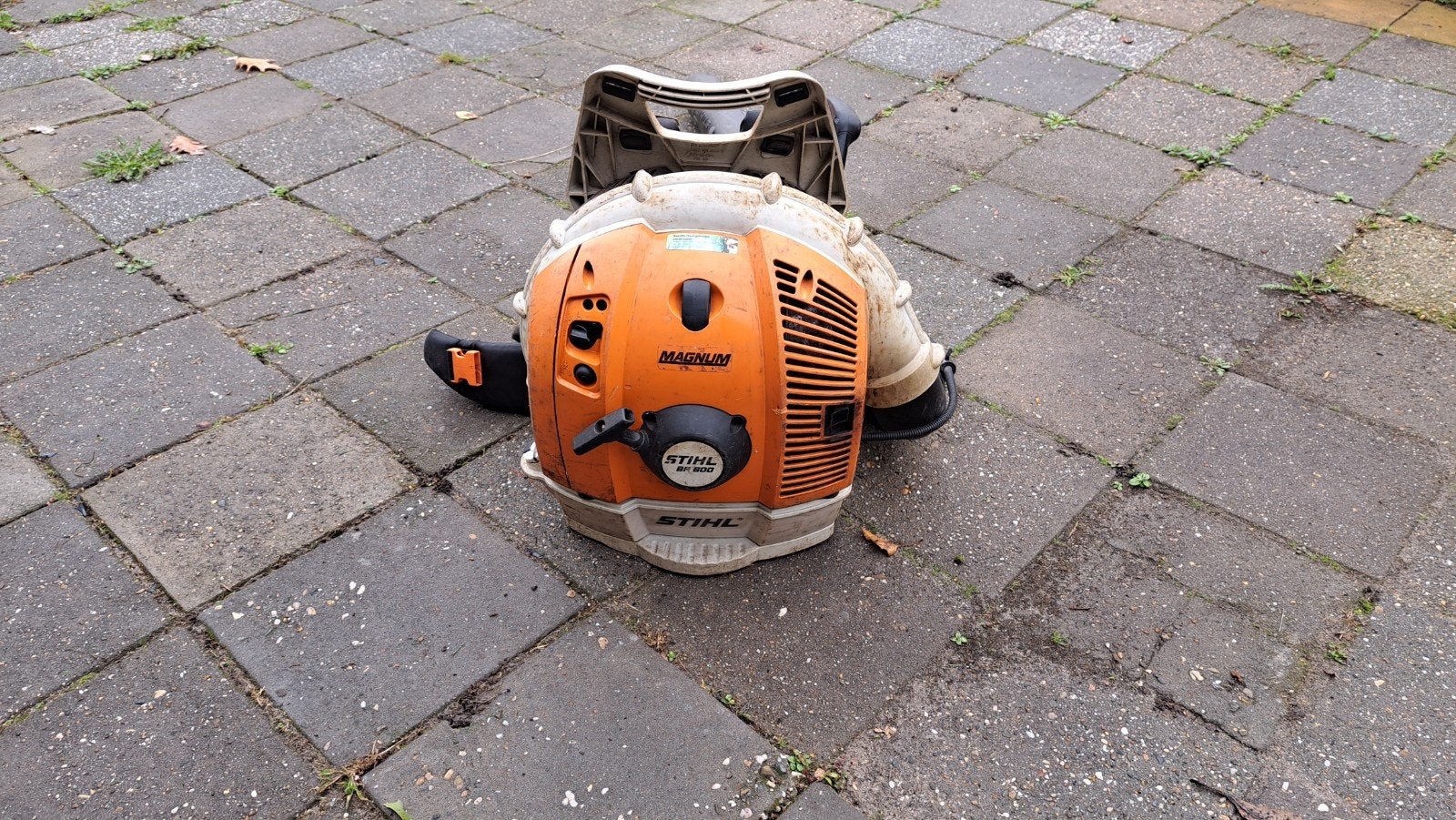 Stihl BR 600 4mix bladblazer ruggedragen 2010 met garantie, Ophalen, Gebruikt, Ruggedragen, ????