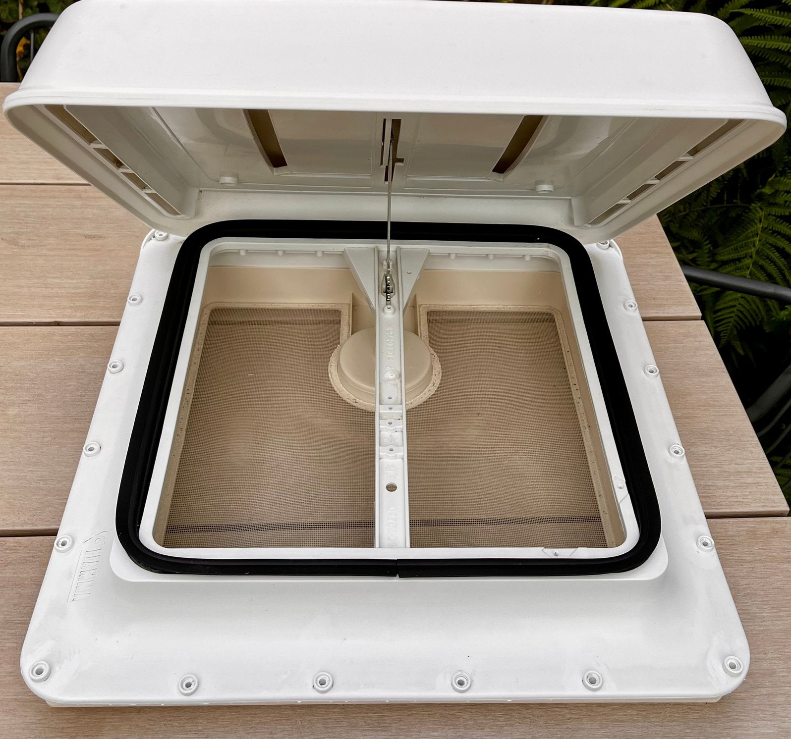 Fiamma Vent Wit 40x40cm dakluik, Caravans en Kamperen, Caravan accessoires, Ophalen, Zo goed als nieuw