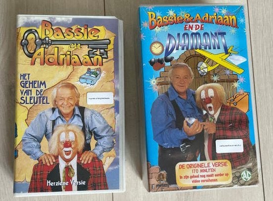 Bassie & Adriaan VHS: De Diamant & Het Geheim van de Sleutel, Cd's en Dvd's, Gebruikt, Alle leeftijden, VHS, Ophalen of Verzenden