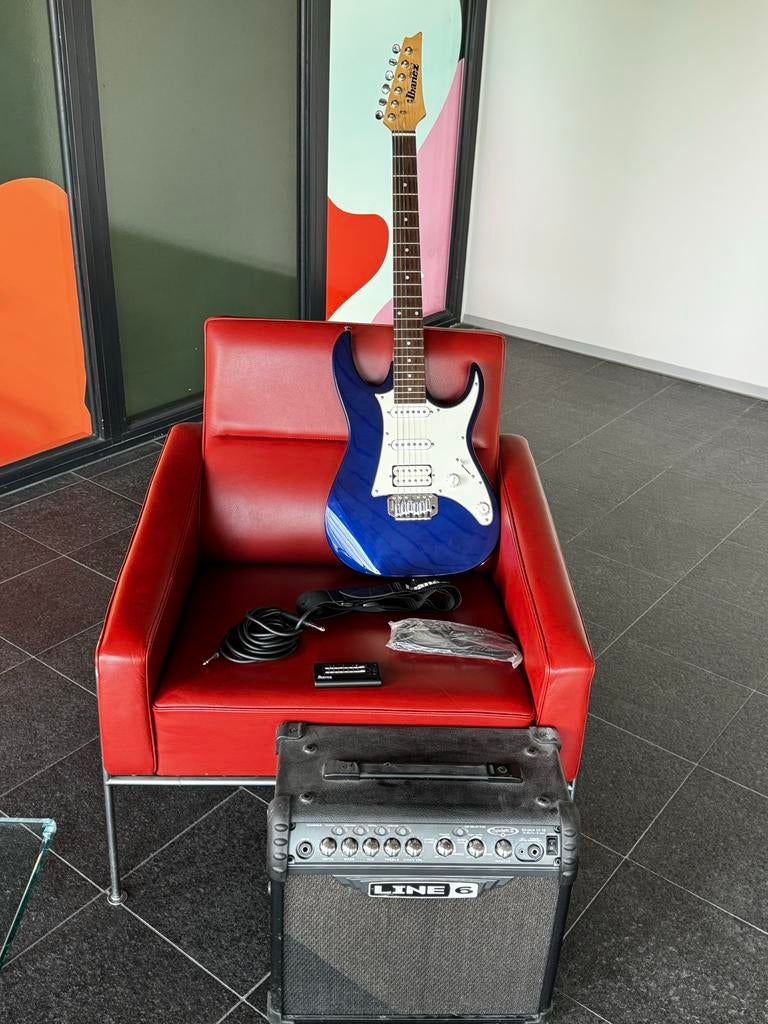 Ibanez Gio Elektrische Gitaar met Line 6 Spider Versterker, Muziek en Instrumenten, Snaarinstrumenten | Gitaren | Elektrisch, Ibanez