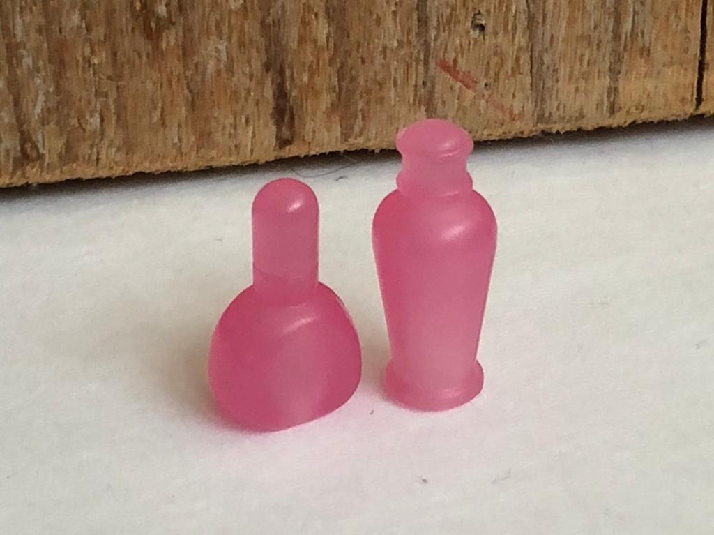 Roze vintage Barbie parfum / flesjes, Ophalen of Verzenden, Zo goed als nieuw, Toebehoren