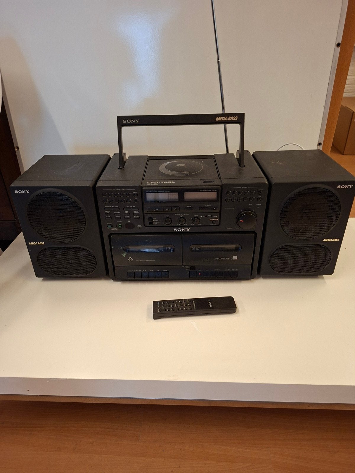 Sony Mega Bass Stereo met CD, Cassette, Radio en Speakers, Ophalen, Gebruikt, Cassettedeck, Draagbaar