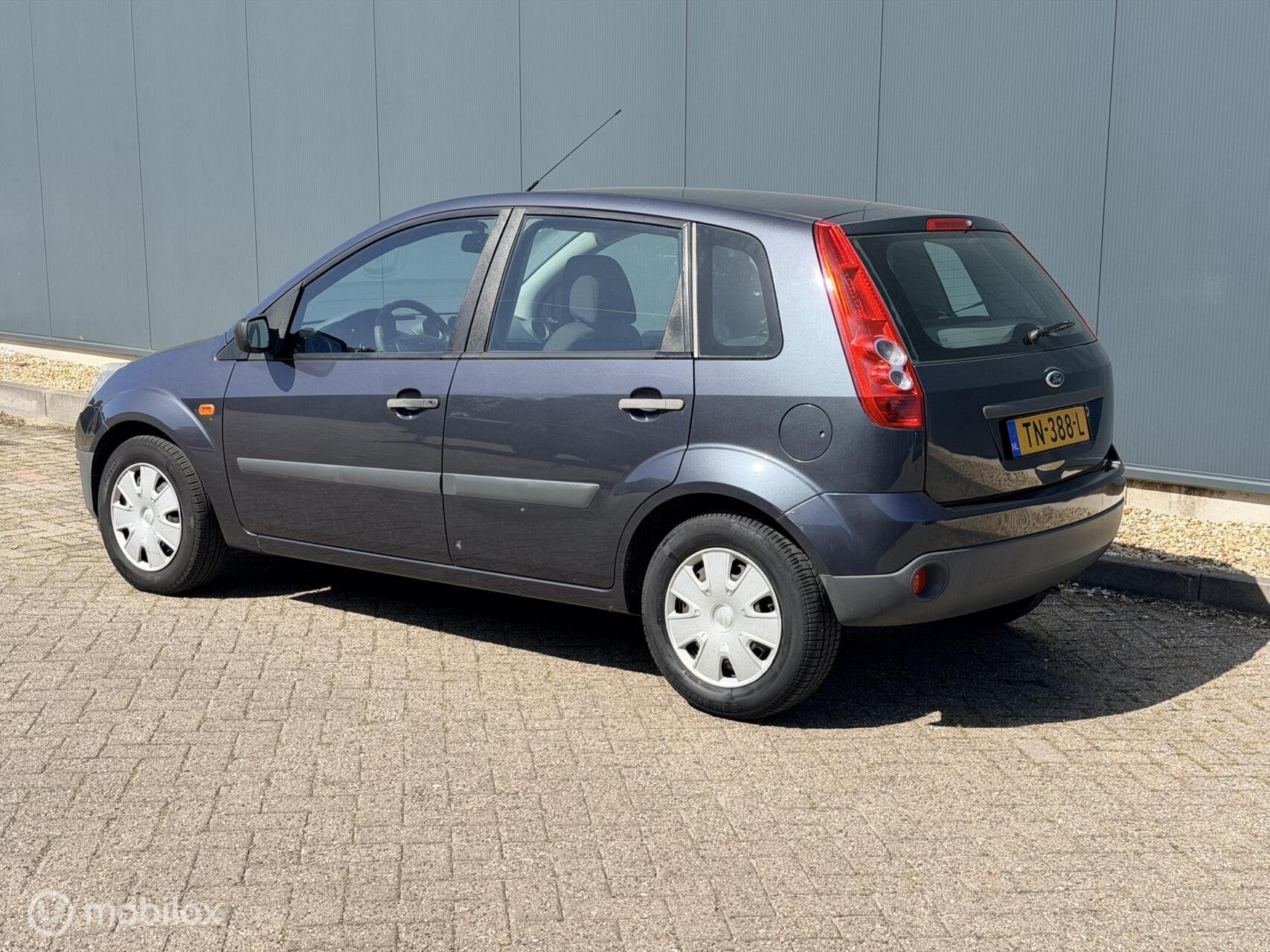 Ford Fiesta 1.25 Ghia NWEAPK/AIRCO, Auto's, Voorwielaandrijving, 1242 cc, 4 cilinders, Electronic Stability Program (ESP)