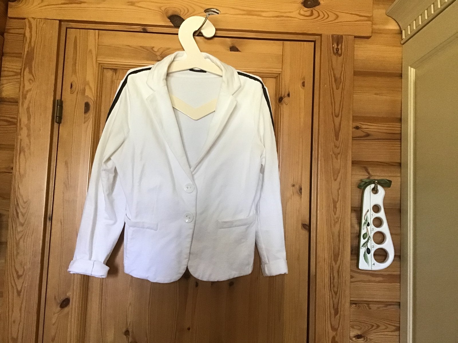 Jas vest wit knopen zwarte bies 42/44 Elvira, Kleding | Dames, Jassen | Zomer, Ophalen of Verzenden, Zo goed als nieuw, Maat 42/44 (L)
