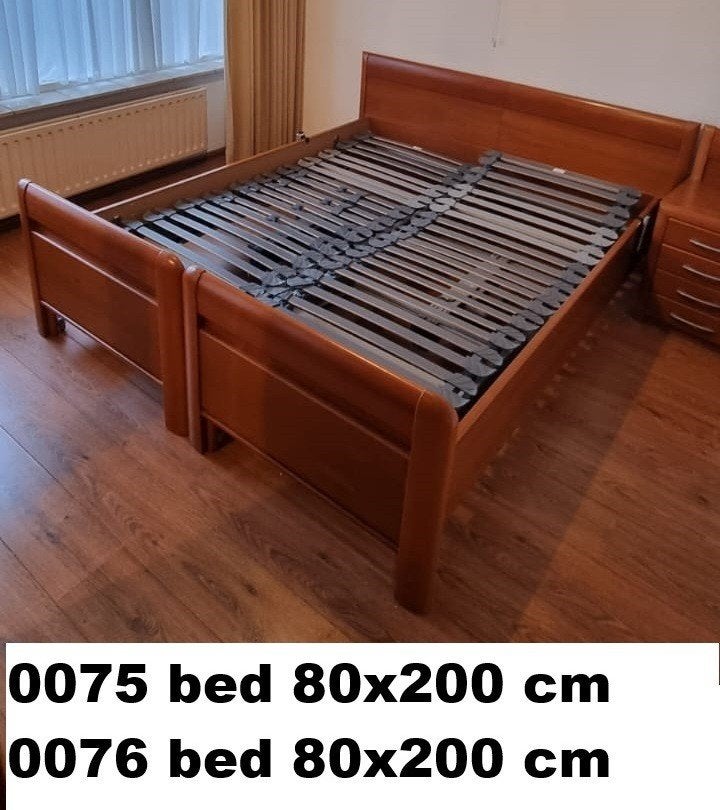 Keuze uit diverse bedden, zowel 1 pers. als 2 pers., Huis en Inrichting, Slaapkamer | Bedden, Ophalen, 90 cm, Eenpersoons, .