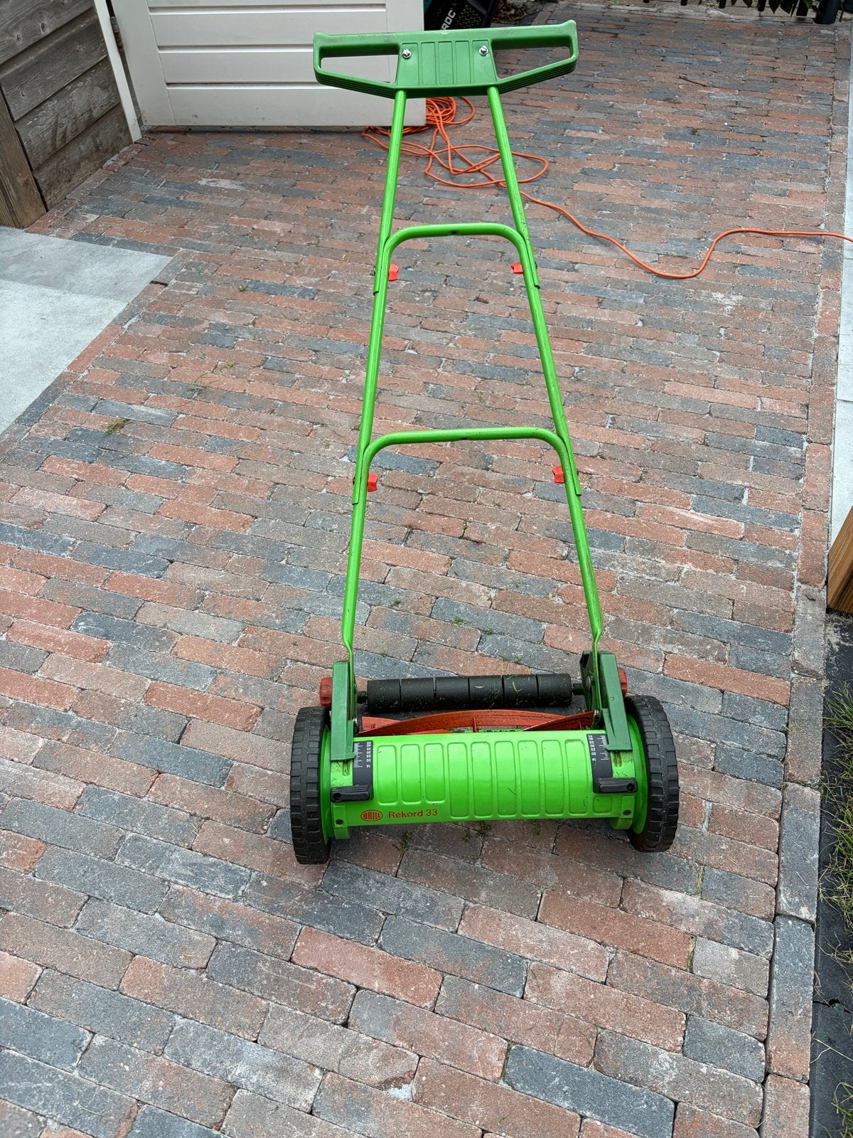 Handgrasmaaier - Brill Rekord 33, Tuin en Terras, Ophalen, Handgrasmaaier, Zo goed als nieuw, 30 t/m 39 cm