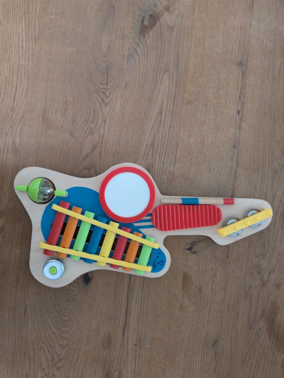 Muziek gitaar peuter, Ophalen