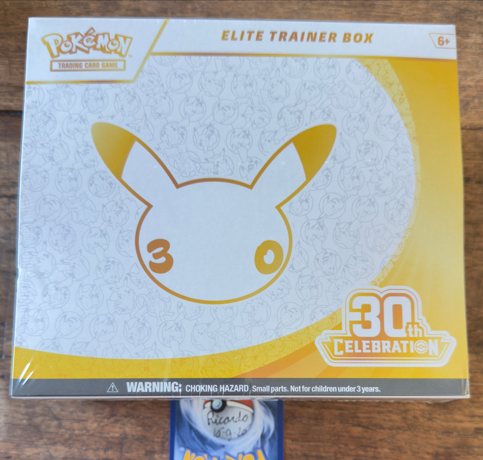 Pokémon 30th Celebration Elite Trainer Box ETB, Ophalen of Verzenden, Nieuw, Overige typen
