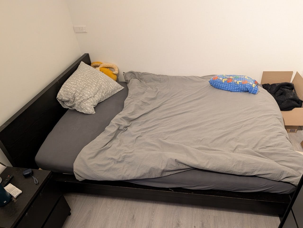 IKEA  malm bedframe (met matras) 140x200 cm met lattenbodem, Gebruikt, Zwart, Tweepersoons, 200 cm
