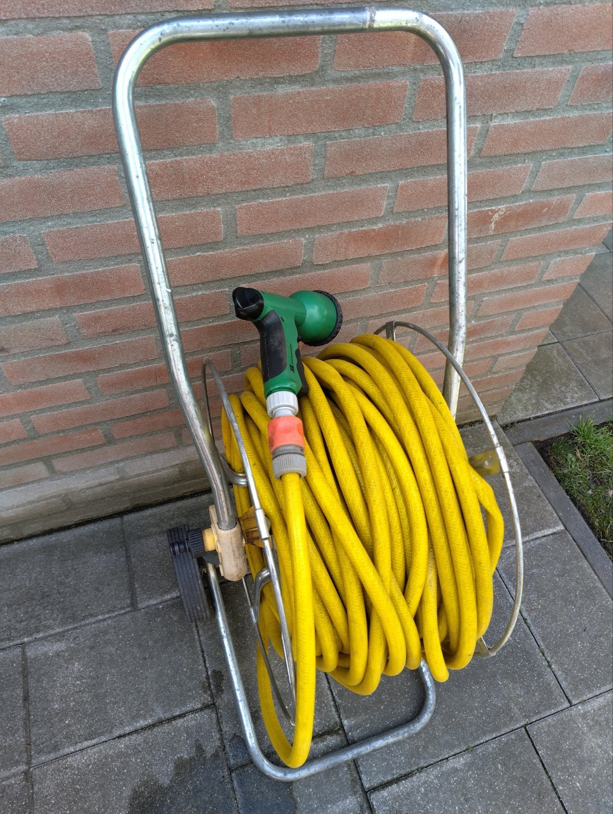 Wolf Garten Tuinslanghaspel met 35 m. tuinslang en spuitmond, Tuin en Terras, Tuinslangen, Ophalen of Verzenden, Gebruikt, Tuinslanghaspel