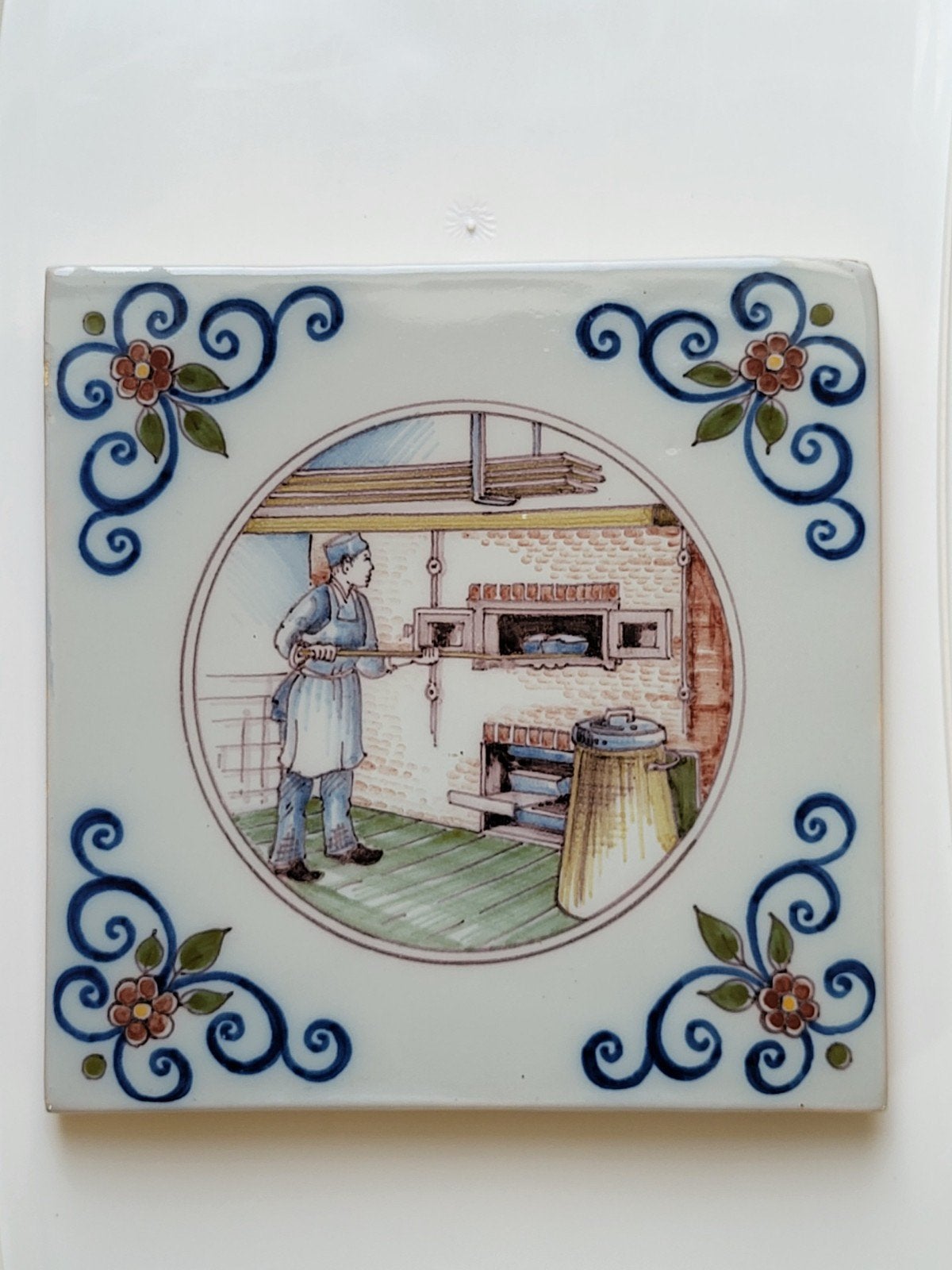 Zeldzaam Groot Makkum Tichelaar Tegeltableau - De Bakker (19, Ophalen of Verzenden