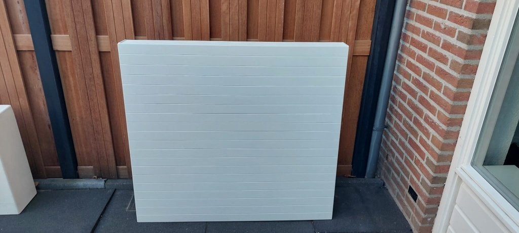 Strakke witte Sentimo radiatorombouw, Ophalen, 500 tot 800 watt, Radiator, Zo goed als nieuw