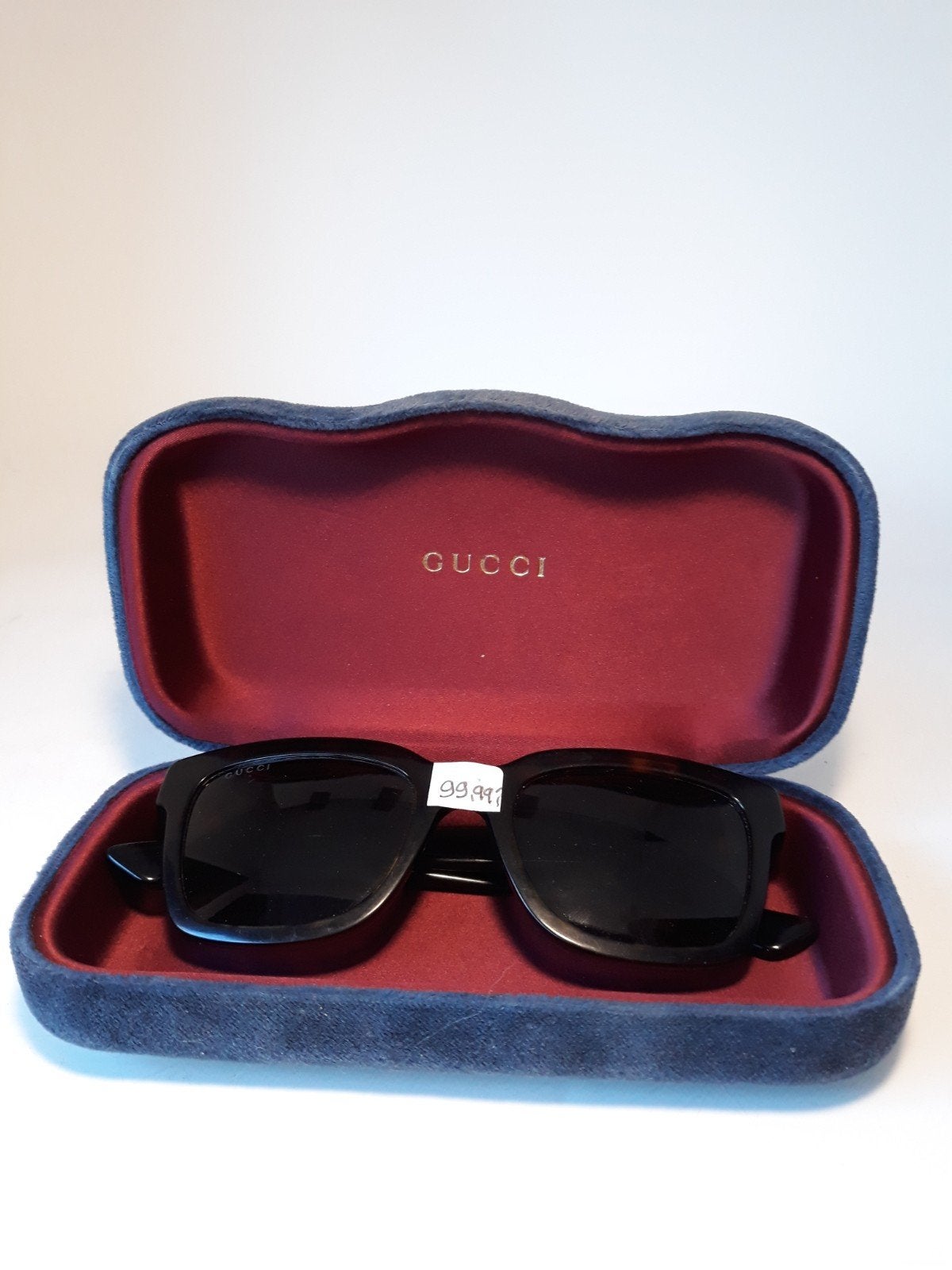 Gucci Zonnebril met Groen/Rood Detail - Zo goed als nieuw, Ophalen, Zo goed als nieuw, Zwart, Zonnebril