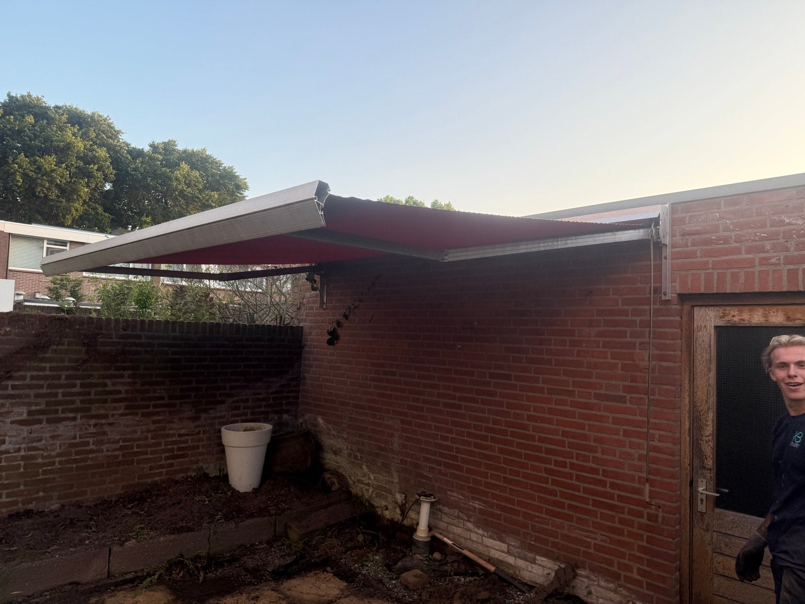 Zonnescherm 3,20m breed x 2,20m diep - Rood doek, Ophalen, Gebruikt, 150 tot 300 cm, 250 cm tot 450 cm